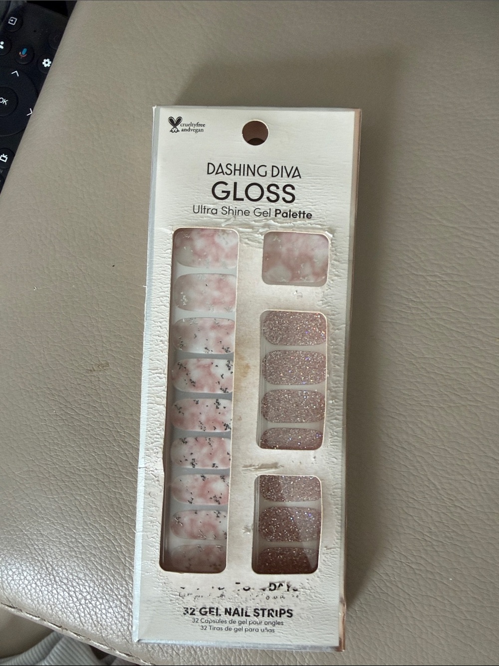 Dashing Diva Gloss Pink Marble & Glitter Gel Nail Strips